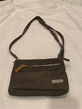 Travelon Anti-Theft Heritage Crossbody Bag in pewter gray